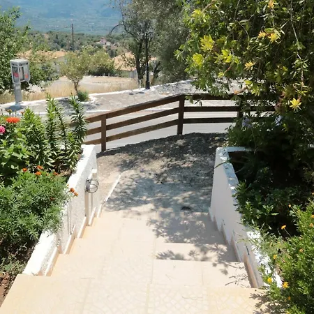 Ifigenias Apartment Agios Petros (Lefkada)