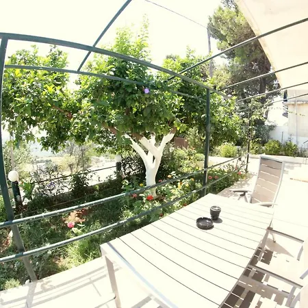 Ifigenias Apartment Agios Petros (Lefkada)